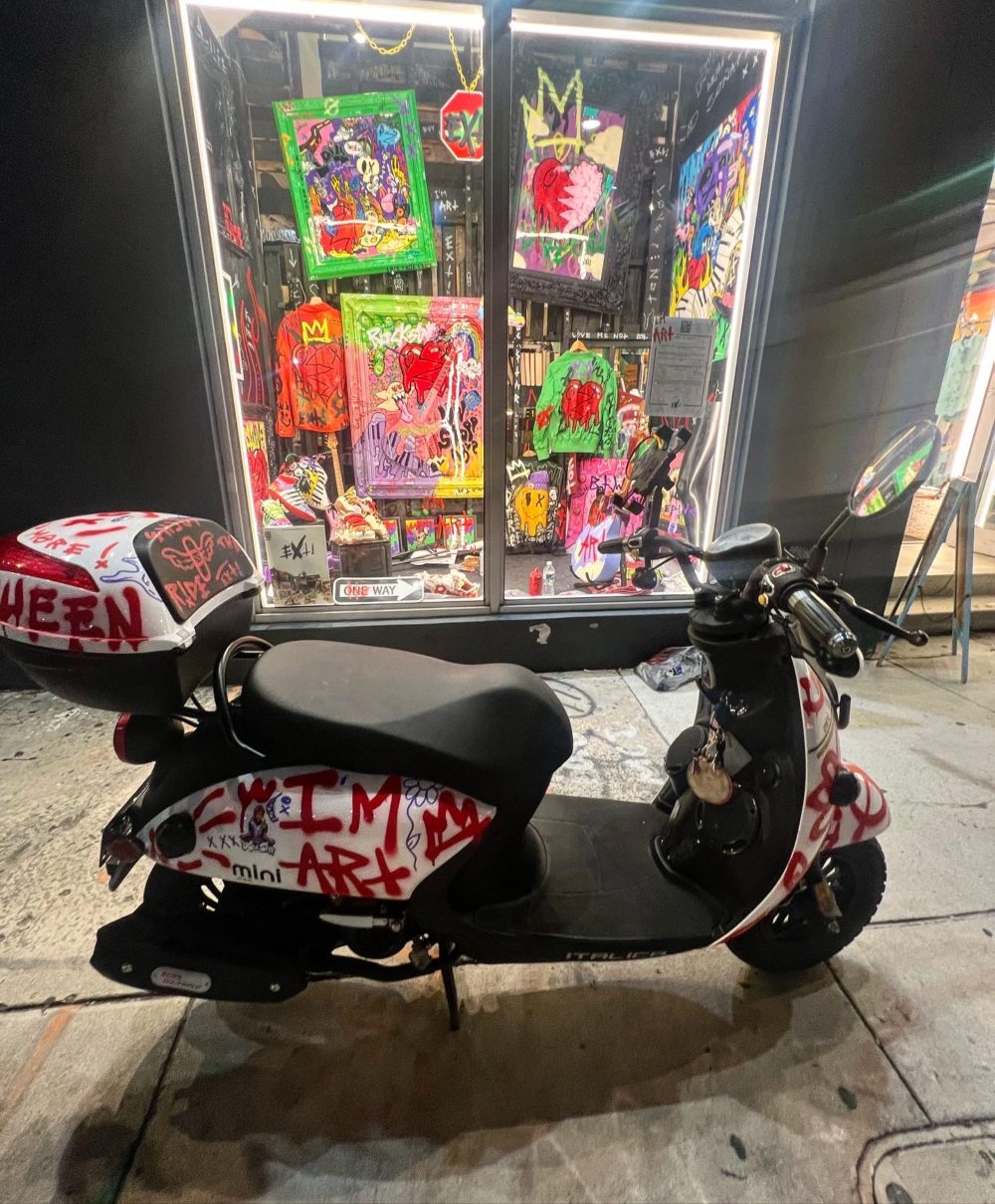 “I’M ART” a REAL art installation by EXTi, storming Miami Art Basel 2023.