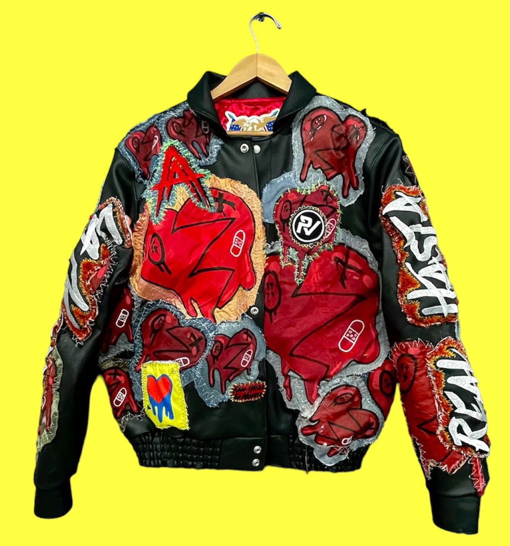 EXTi designed two outfits for Anuel’s world tour “Rompe corazones”